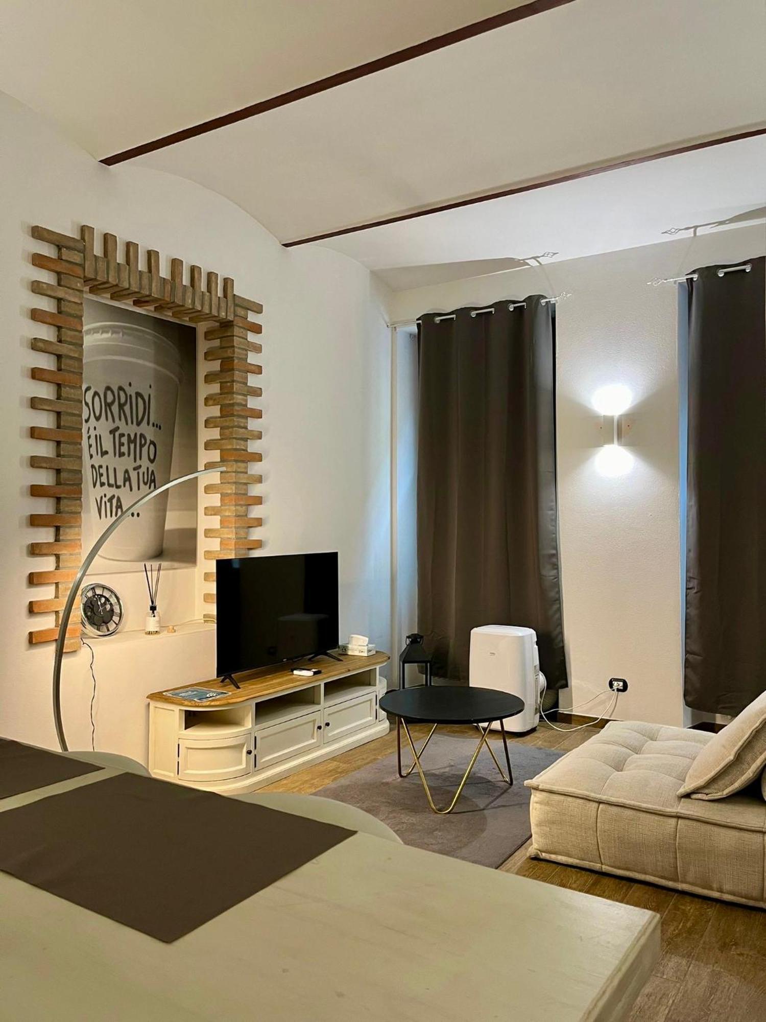 Residenza Corrado By Almanova Residenze Mântua Exterior foto