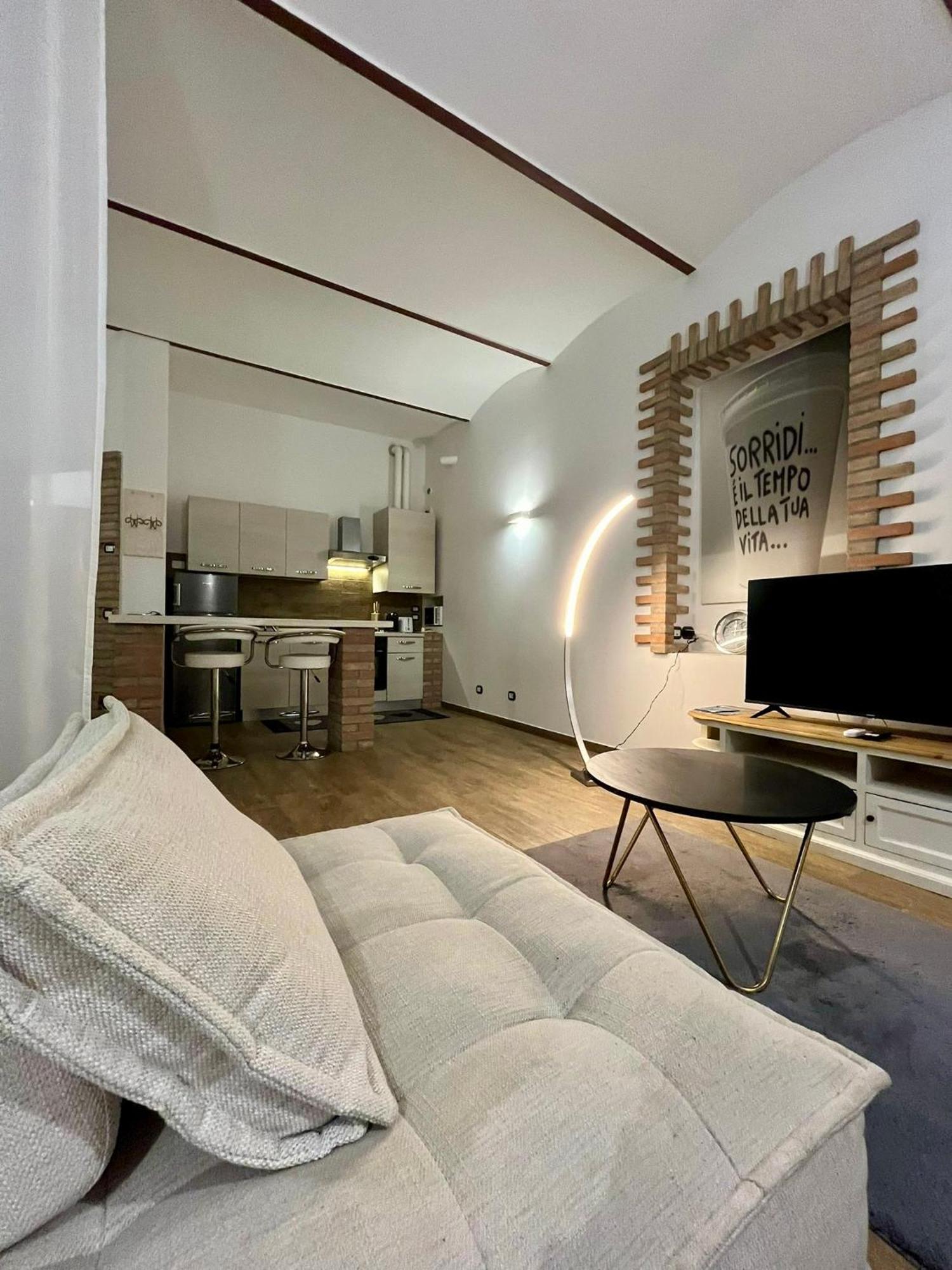 Residenza Corrado By Almanova Residenze Mântua Exterior foto