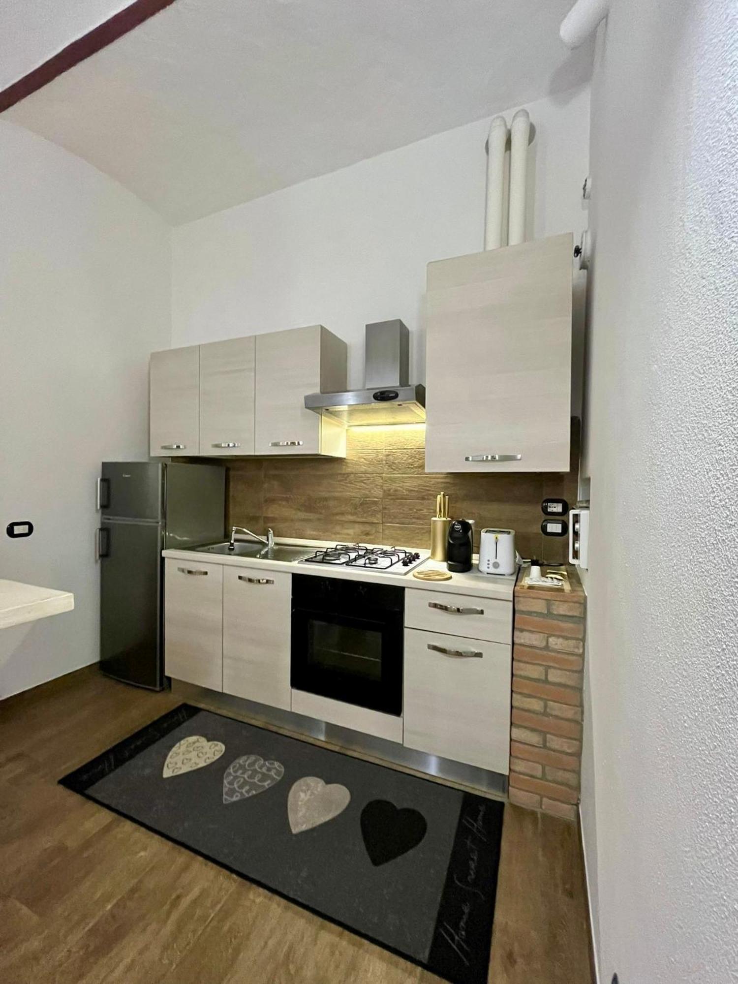 Residenza Corrado By Almanova Residenze Mântua Exterior foto